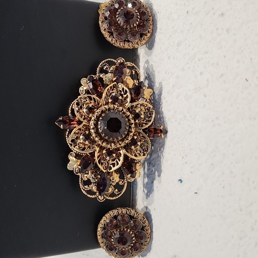 Vintage brooch and earrings set